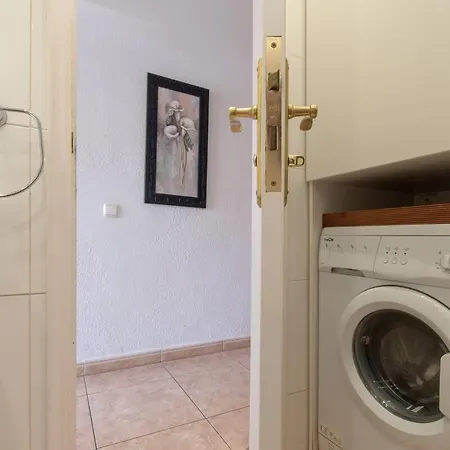 Santa Maria 67 - Two Bed Apartment *